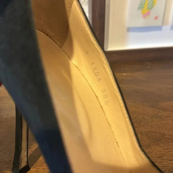 SERGIO ROSSI EUC Godiva Black Suede Pumps Heels Stilettos 38.5 - Picture 7 of 8